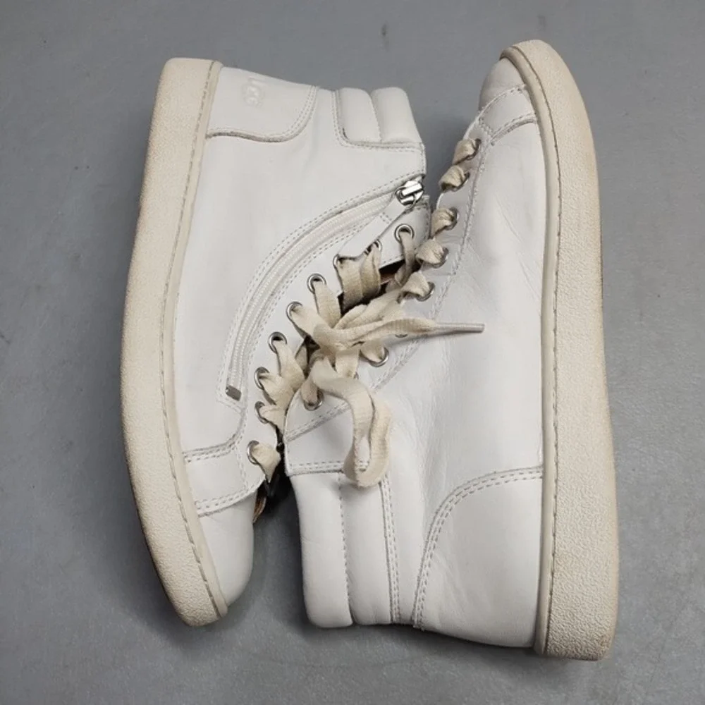 UGG Olive High Top‎ Sneakers Mens US 9.5 White Athletic Comfort Side Zip 1019663